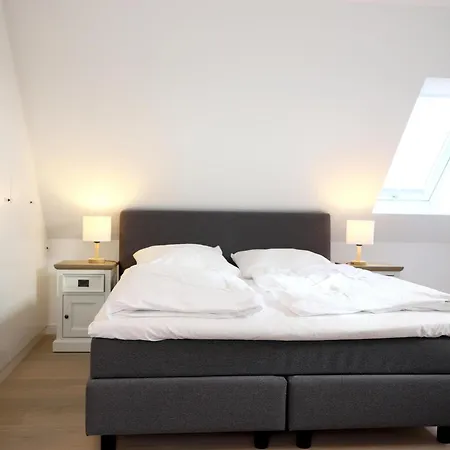 Appartement Mit Neuen Und Sehr Hochwertigen In Zentraler Lage In Westerland