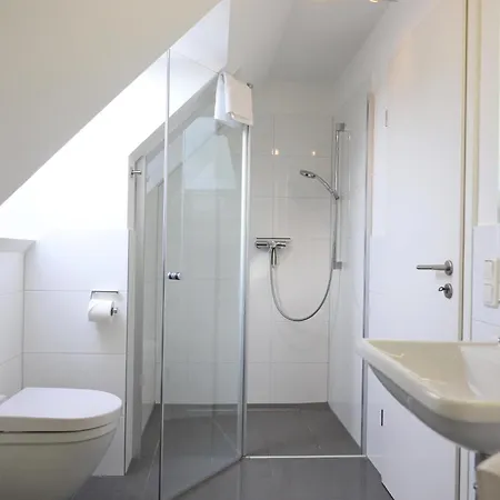 Appartement Mit Neuen Und Sehr Hochwertigen In Zentraler Lage In Westerland