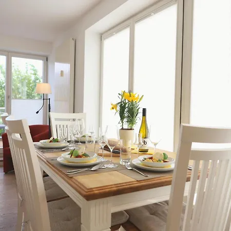 Mit Neuen Und Sehr Hochwertigen In Zentraler Lage In Apartamento