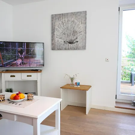 Apartamento Mit Neuen Und Sehr Hochwertigen In Zentraler Lage In